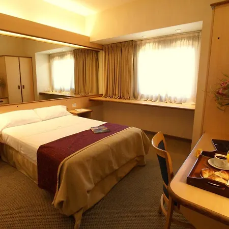 Hotel Aeroparque Inn & Suites-3