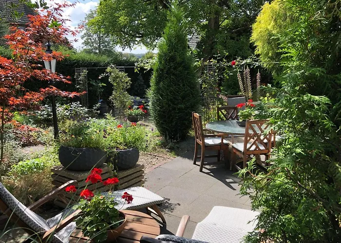 Walnut Lodge Bed & Breakfast