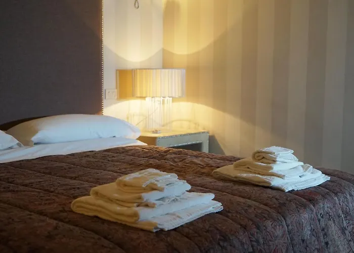 Dante'S Room By Apulia Accommodation Bari
