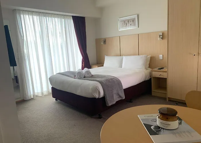 Airport Ascot Motel