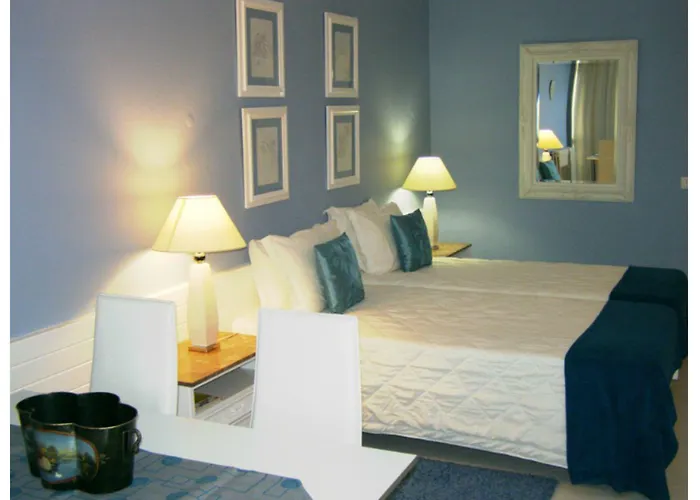 Algar Apartments