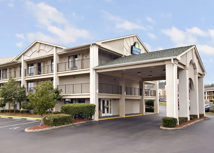 Days Inn & Suites Mobile