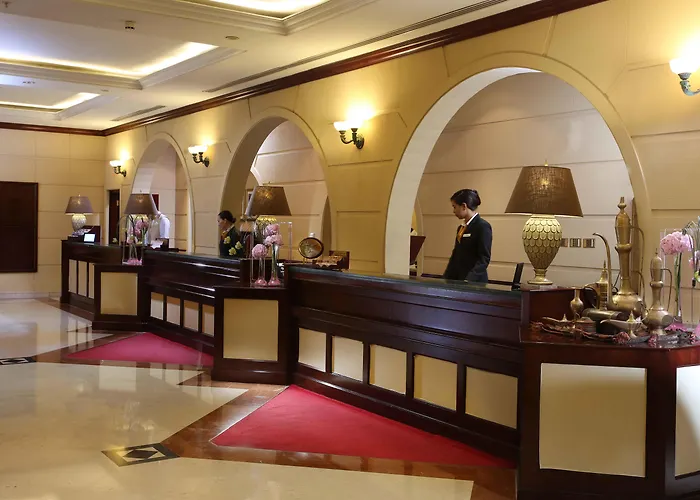 Knight Castle Hotel