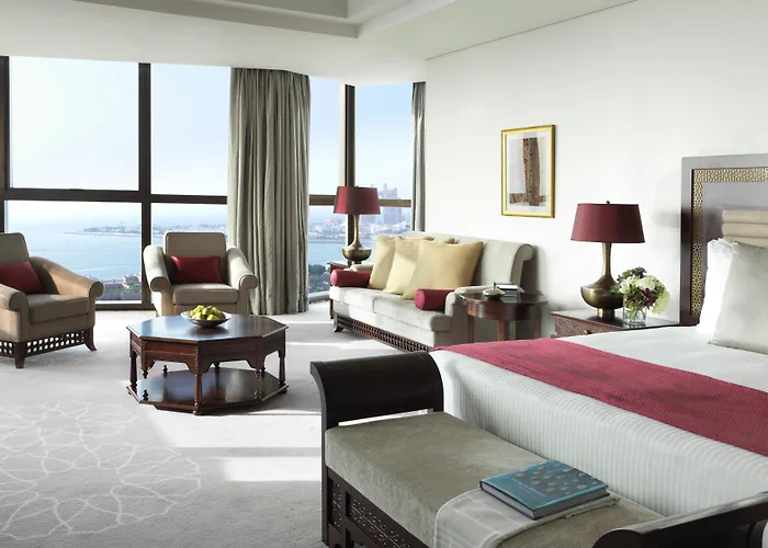 Bab Al Qasr Hotel