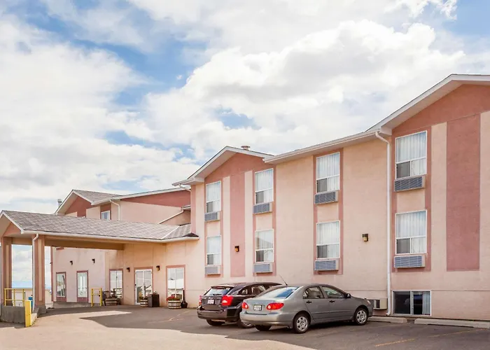 Super 8 By Wyndham Pincher Creek Ab