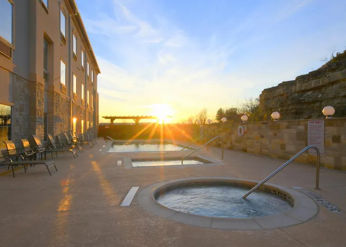 Baymont Inn & Suites By Wyndham Glen Rose