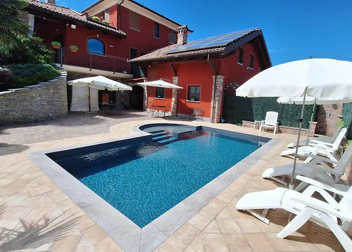 Villa Laura Rooms&Pool Fossano