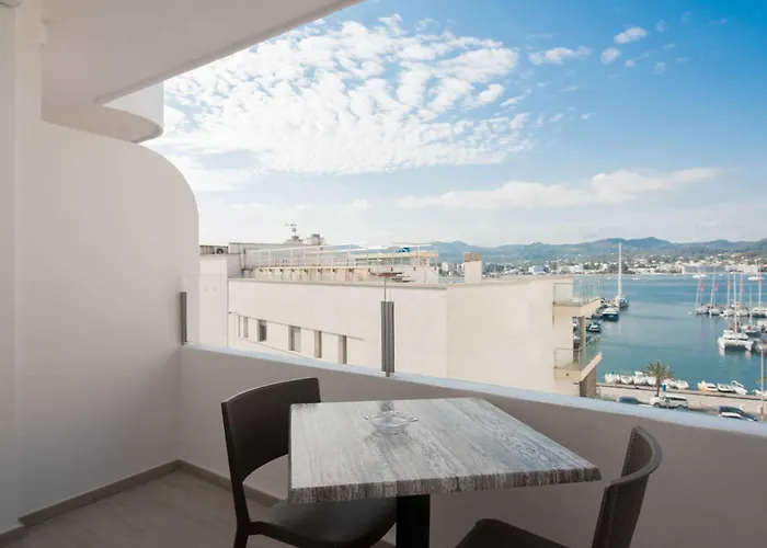 Apartamentos Los Angeles Sant Antoni de Portmany