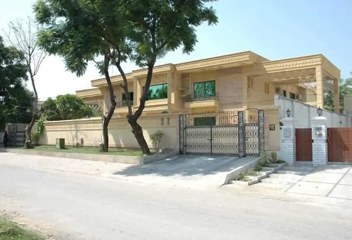 Royal Crown Hotel Islamabad