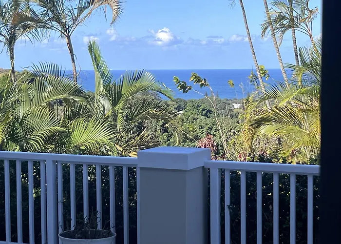 Seaview Manor Exquisite Bed & Breakfast