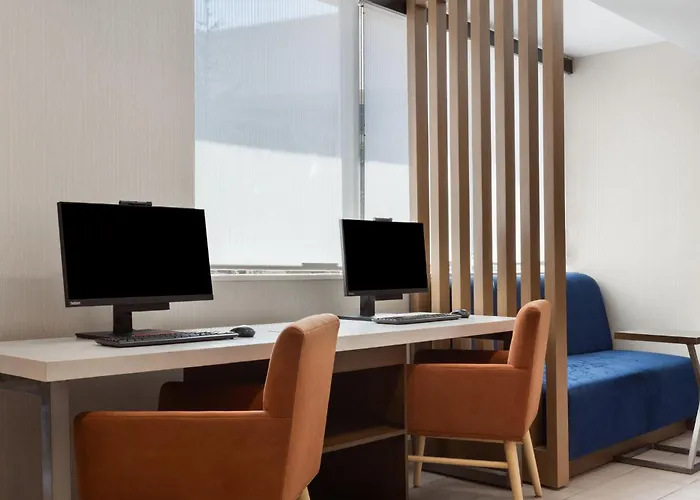 Holiday Inn Express Atlanta Airport - North By Ihg