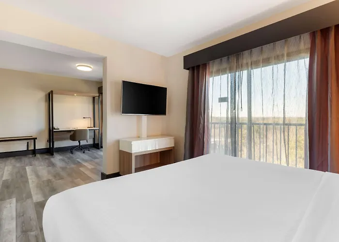 Best Western Plus Atlanta Airport East