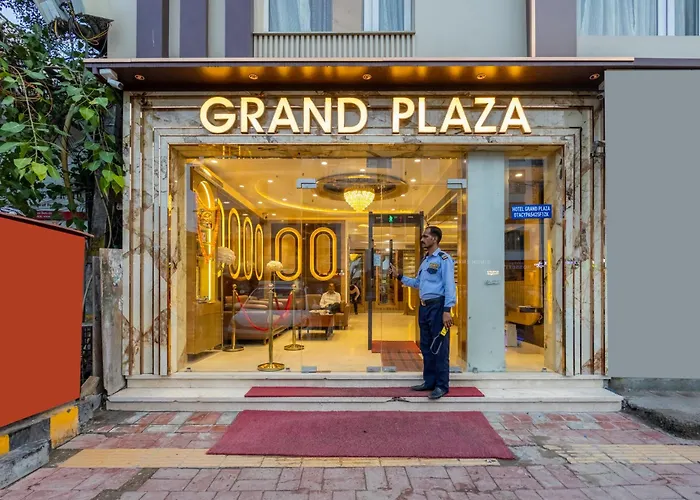 Hotel Grand Plaza-City Centre, 2 Minutes-Walking-From New Delhi Station By M S Hospitality