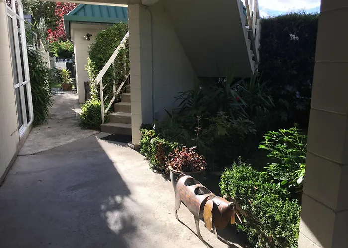 Raceway Motel