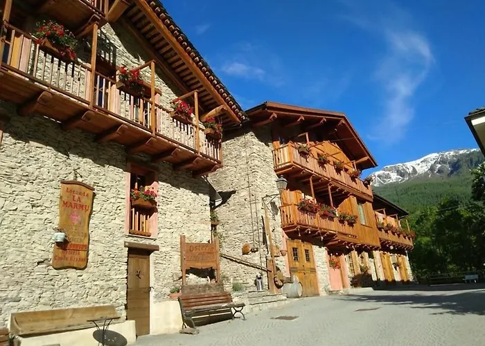 Albergo Diffuso La Marmu Osteria Della Croce Bianca