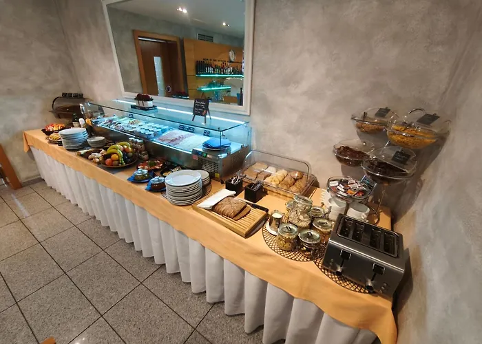 Felicity Garni Hotel