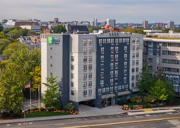 Holiday Inn Express & Suites Boston - Cambridge By Ihg
