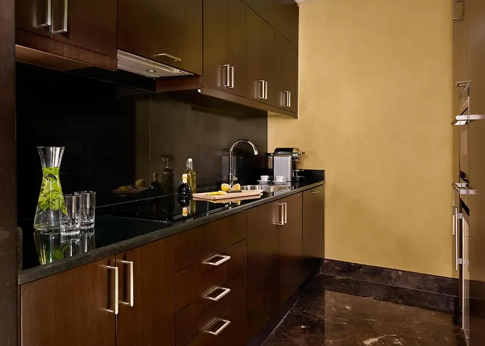 Grand Hyatt Abu Dhabi Hotel & Residences Emirates Pearl