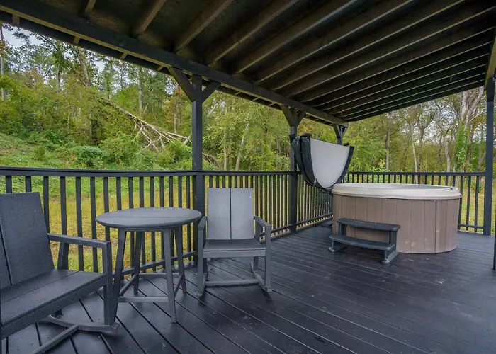 Asheville River Cabins, Worldhotels Backdrop