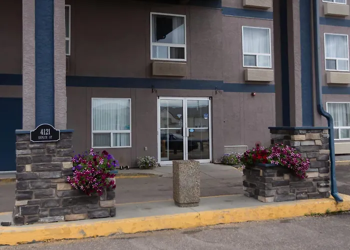 Super 8 By Wyndham Whitecourt