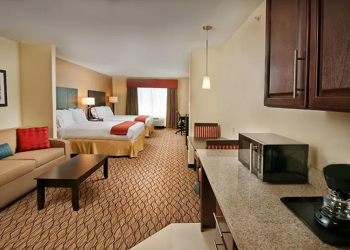 Holiday Inn Express Hotel And Suites Pearsall By Ihg