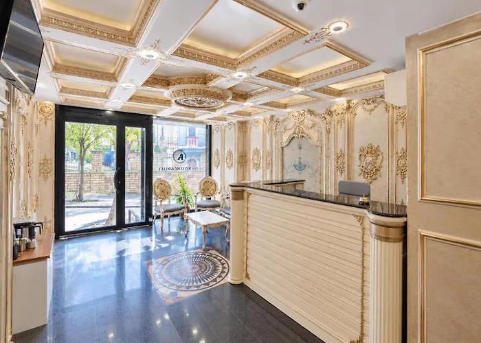 Grand Kavi Hotel