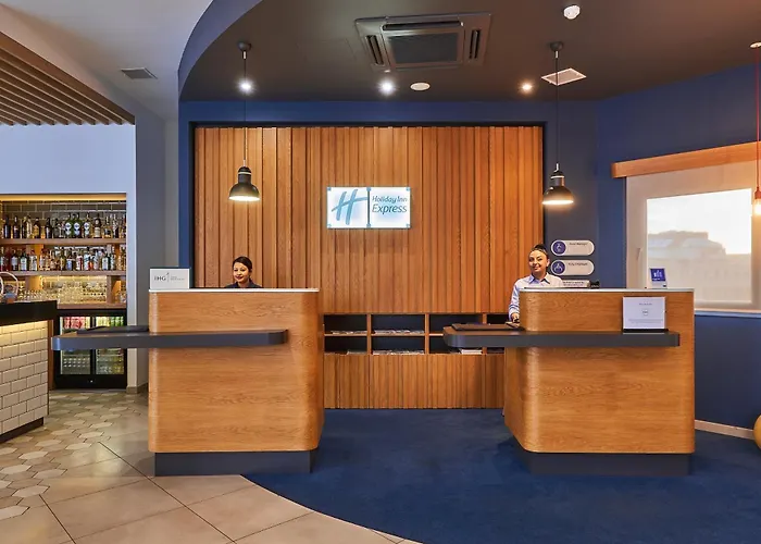 Holiday Inn Express - Malta By Ihg San Ġiljan