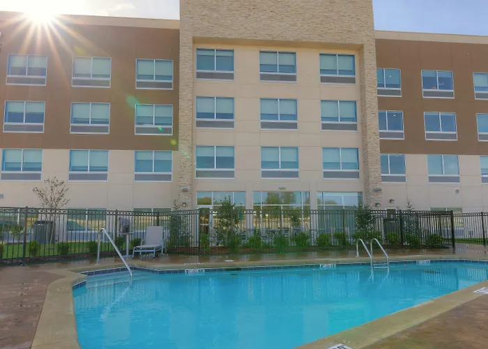 Holiday Inn Express & Suites Tulsa Midtown By Ihg