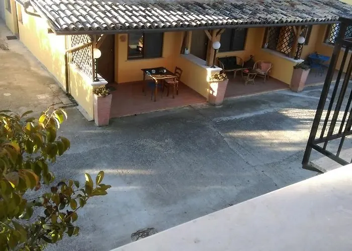 Il GIARDINACCIO Agriturismo LʼAquila