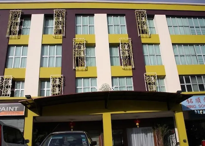 Grand Medallion Hotel Kampong Lahu