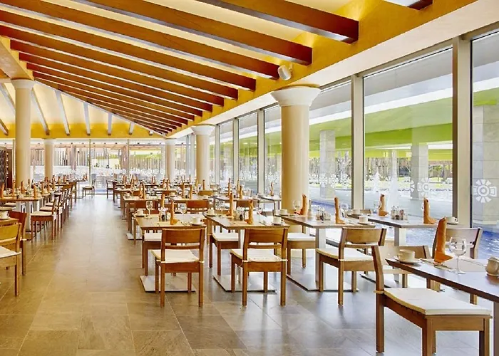 Hotel Barcelo Maya Grand Resort