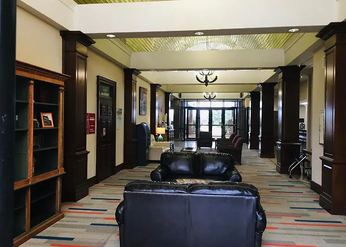 Ramada By Wyndham Batesville